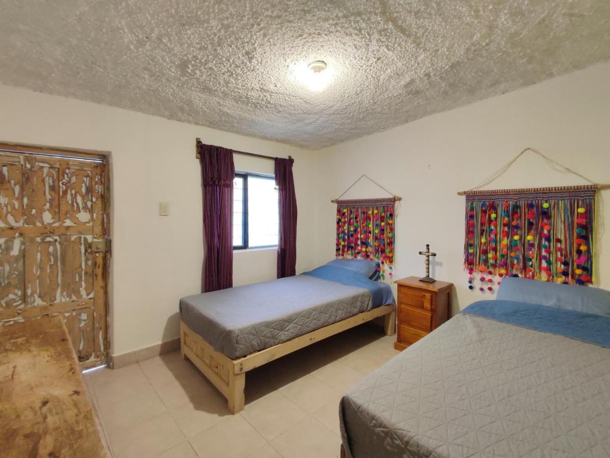Hostal Ikal Сан-Кристобаль-де-Ла-Касас Номер фото